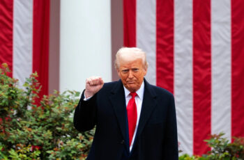 Fiscales dicen que un adolescente mató a sus padres como parte de un plan para asesinar a Trump