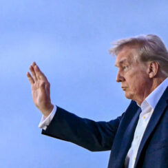 Trump goza de “excelente salud”, asegura el médico de la Casa Blanca en su reporte sobre el examen físico anual del presidente Trump goza de “excelente salud”, asegura el médico de la Casa Blanca en su reporte sobre el examen físico anual del presidente